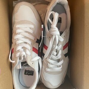 Onitsuka Tiger Serrano W7/M5.5 Black & Red Stripe Shoes